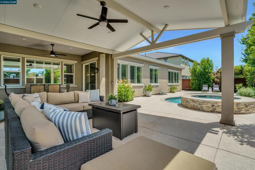 1945 Muirwood Loop, Brentwood (CC), CA 94513