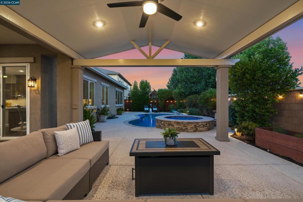 1945 Muirwood Loop, Brentwood (CC), CA 94513