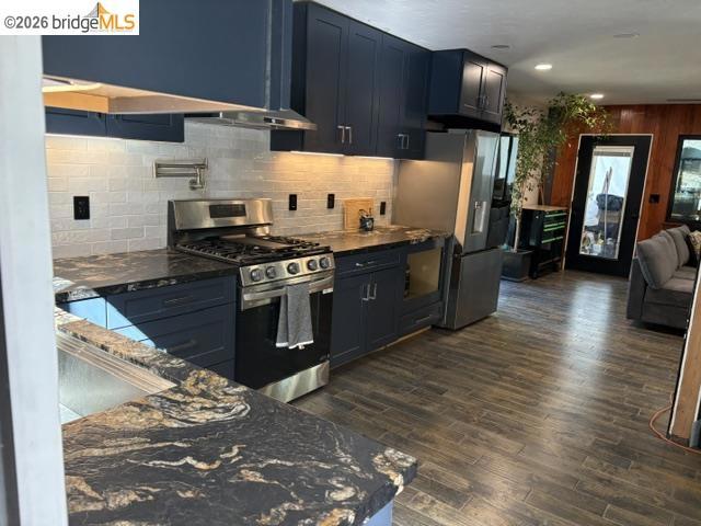 29600 Lassen Dr, Long Barn, CA 95335-9718