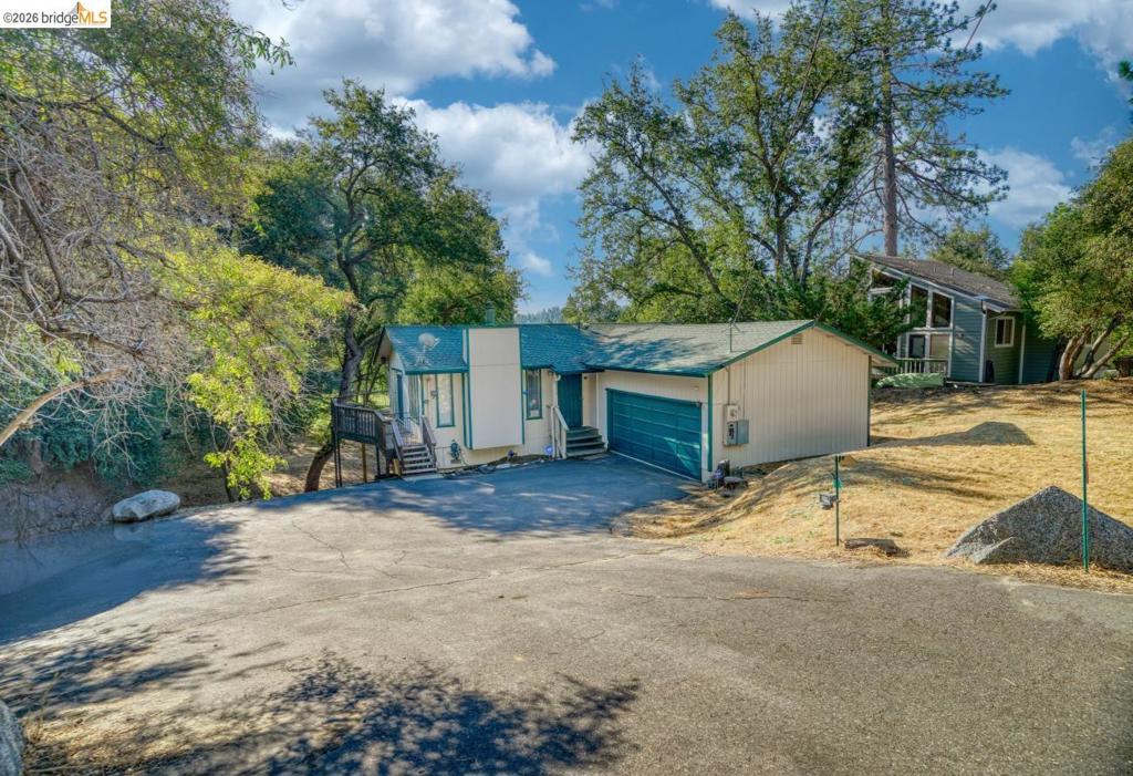 19215 Ferretti Rd., Groveland, CA 95321