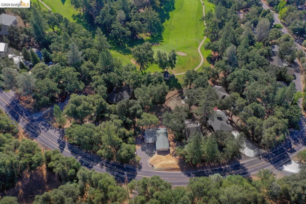 19215 Ferretti Rd., Groveland, CA 95321