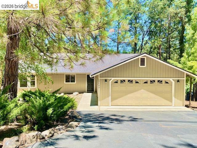 19502 Grizzly Circle, Groveland, CA 95321