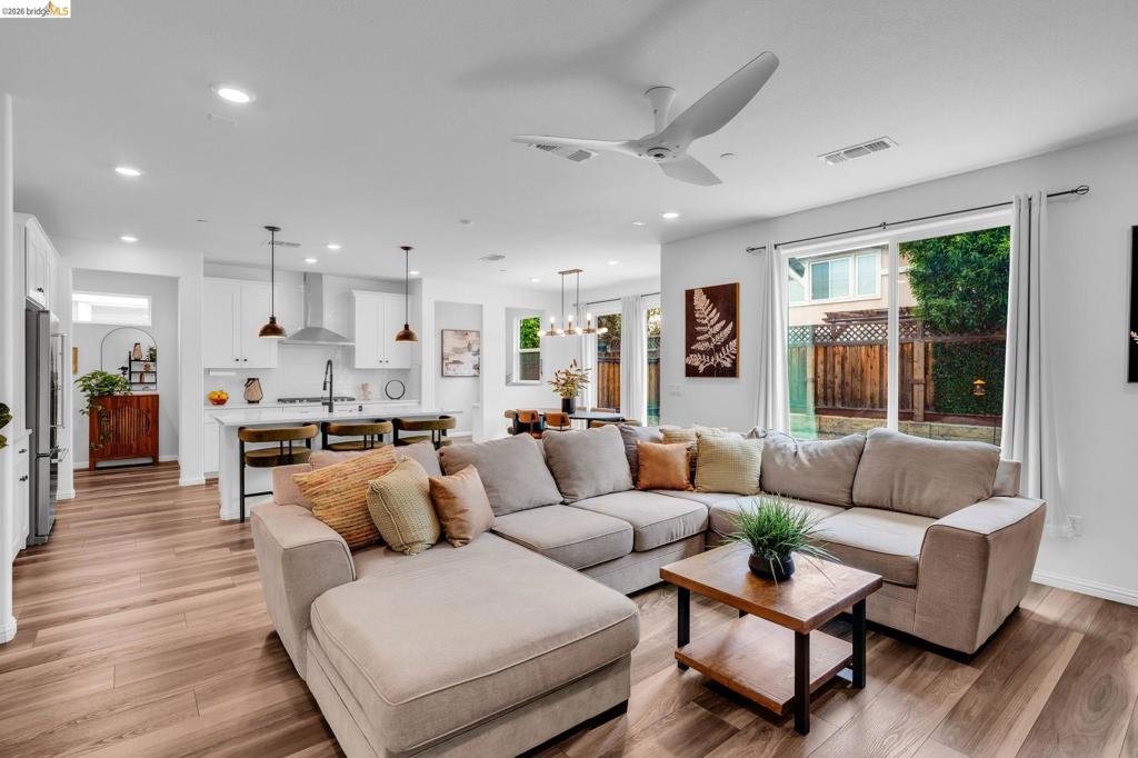 184 Scott Creek Way, Brentwood (CC), CA 94513