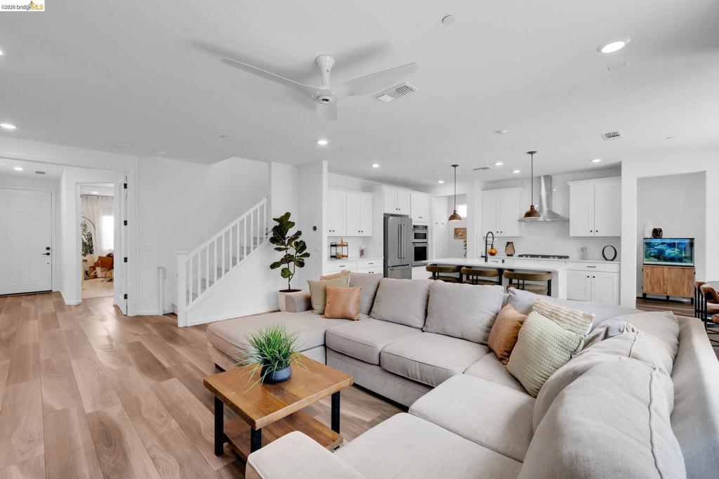 184 Scott Creek Way, Brentwood (CC), CA 94513