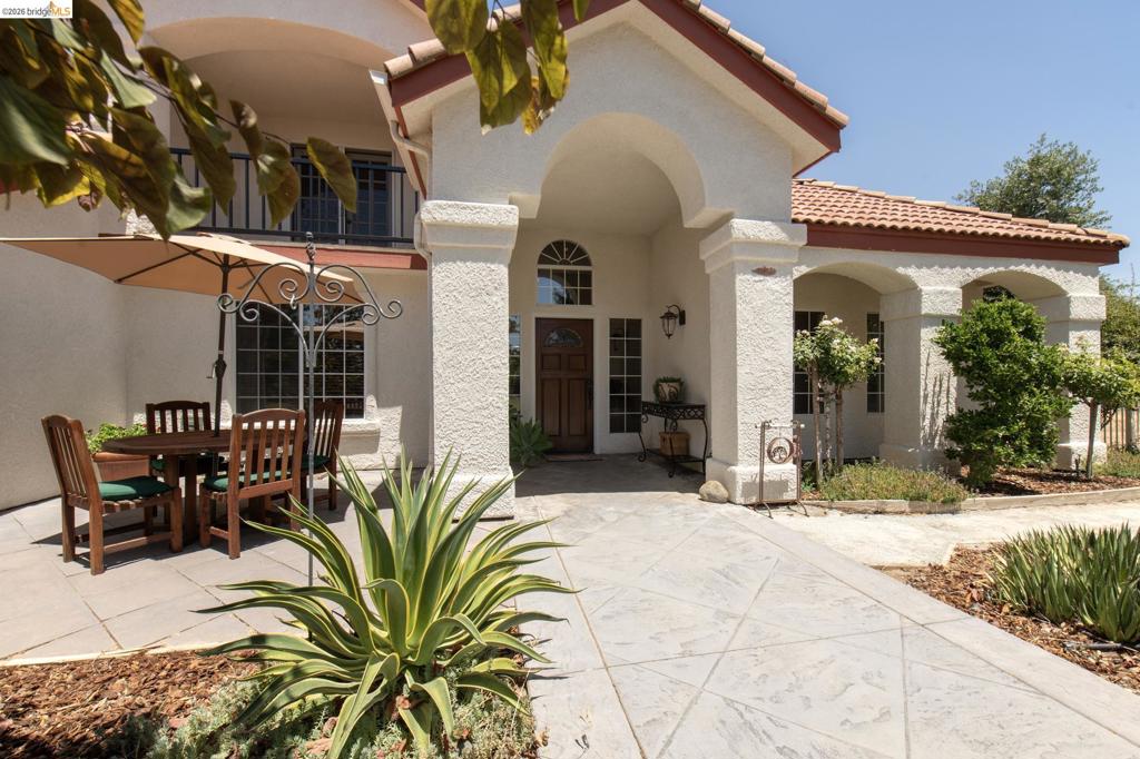 5232 Horseshoe Bend Ave, Clovis, CA 93619