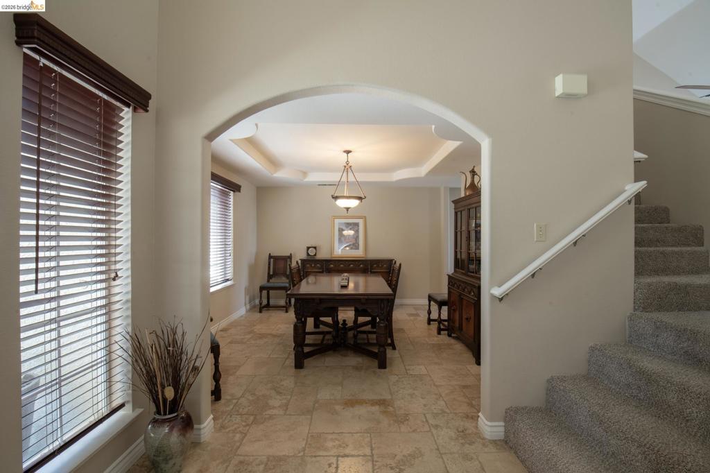 5232 Horseshoe Bend Ave, Clovis, CA 93619