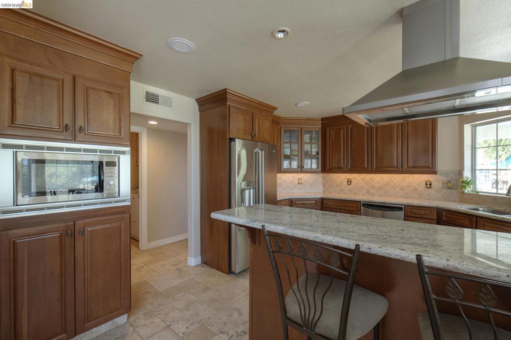 5232 Horseshoe Bend Ave, Clovis, CA 93619