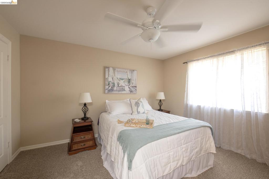 5232 Horseshoe Bend Ave, Clovis, CA 93619
