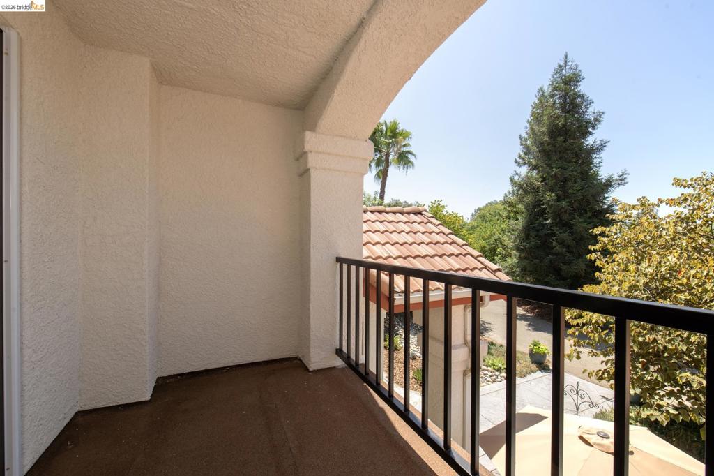 5232 Horseshoe Bend Ave, Clovis, CA 93619