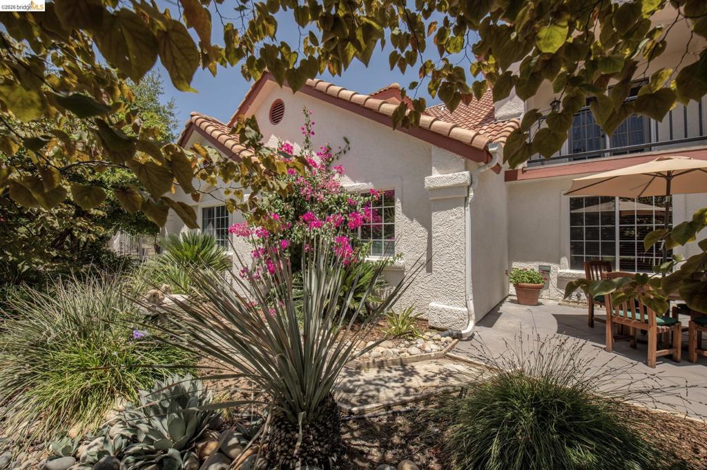 5232 Horseshoe Bend Ave, Clovis, CA 93619