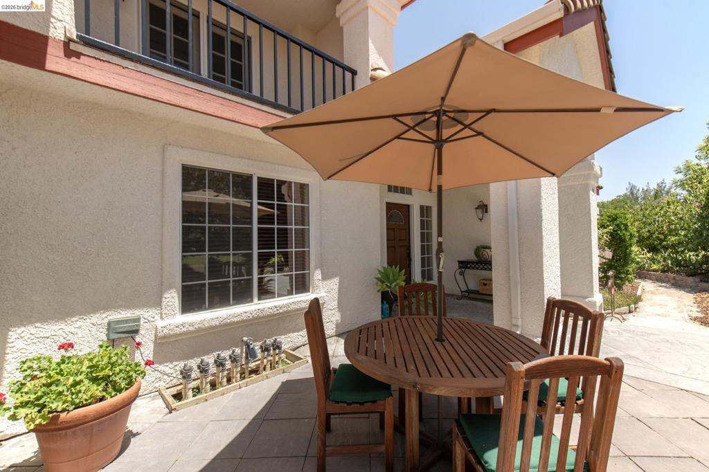 5232 Horseshoe Bend Ave, Clovis, CA 93619