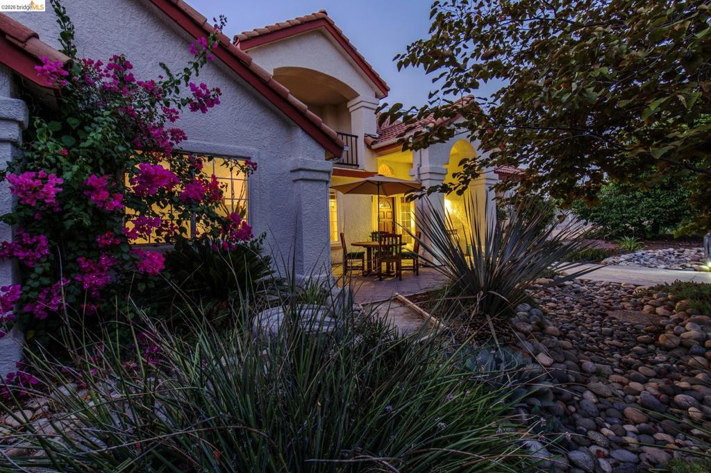 5232 Horseshoe Bend Ave, Clovis, CA 93619