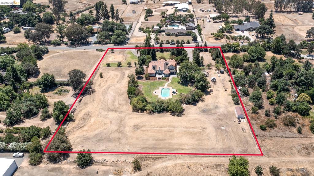 5232 Horseshoe Bend Ave, Clovis, CA 93619