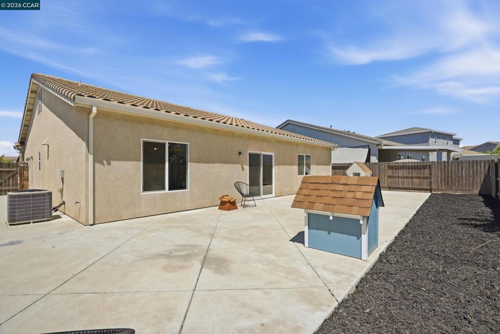 1608 Sephos St, Manteca, CA 95337