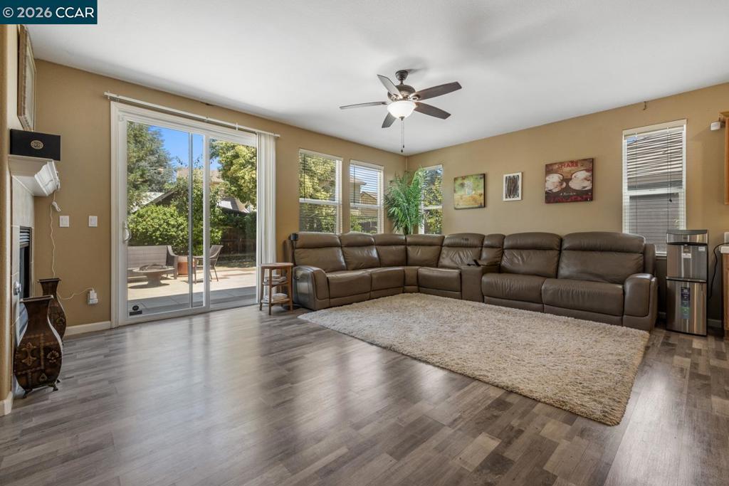 1117 Van Gogh Lane, Patterson, CA 95363