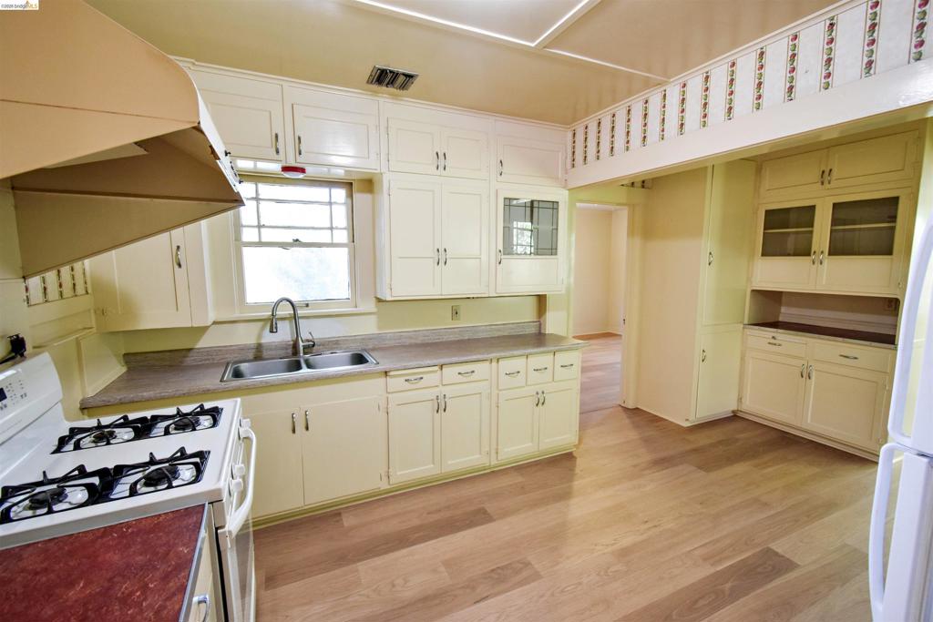 541 S Shepherd St, Sonora, CA 95370