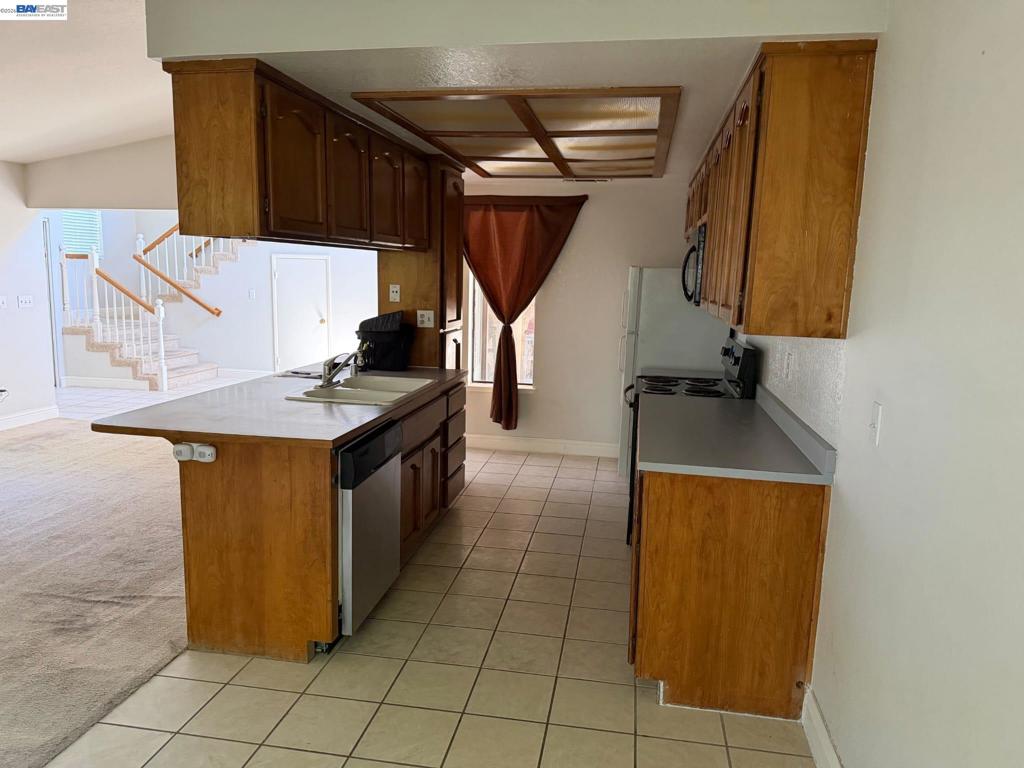 3532 Claremont Ave, Modesto, CA 95356-2049
