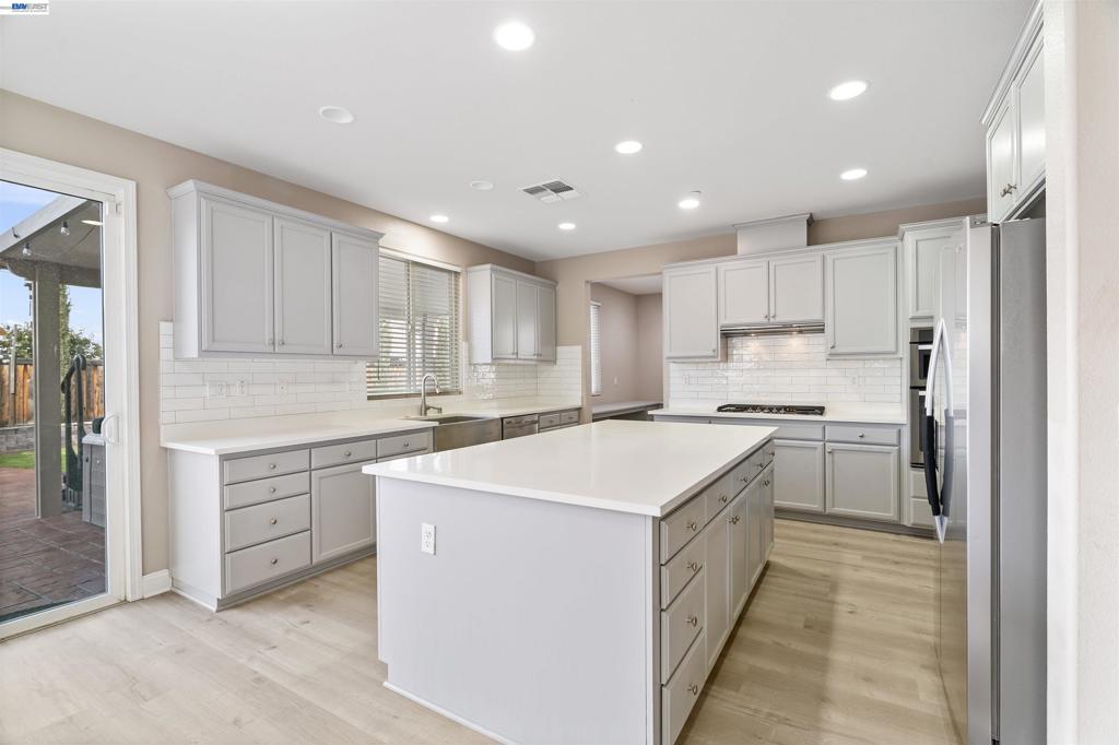 967 Dainty Ave, Brentwood (CC), CA 94513