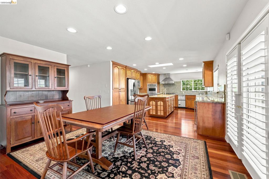 23361 Pinewood Ln, Twain Harte, CA 95383