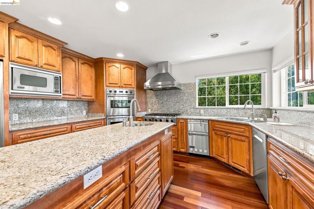23361 Pinewood Ln, Twain Harte, CA 95383