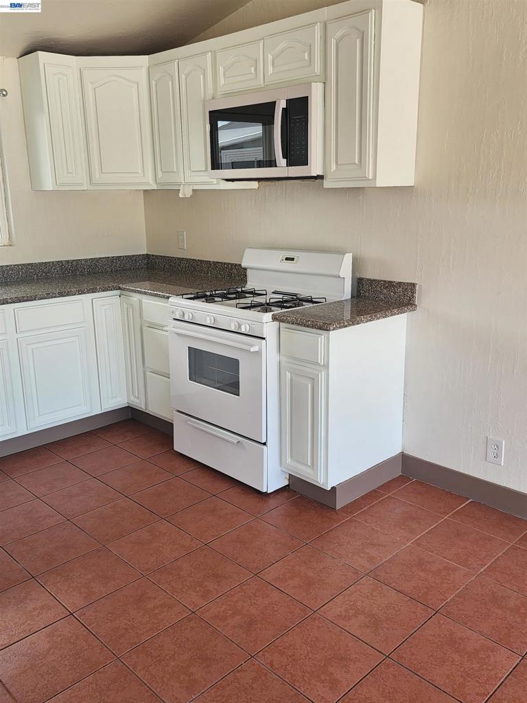 1238 Maryland Ave, Los Banos, CA 93635