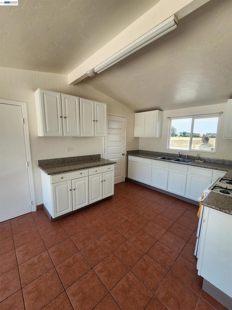 1238 Maryland Ave, Los Banos, CA 93635