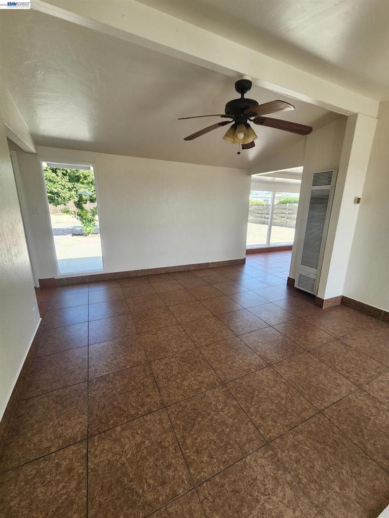 1238 Maryland Ave, Los Banos, CA 93635