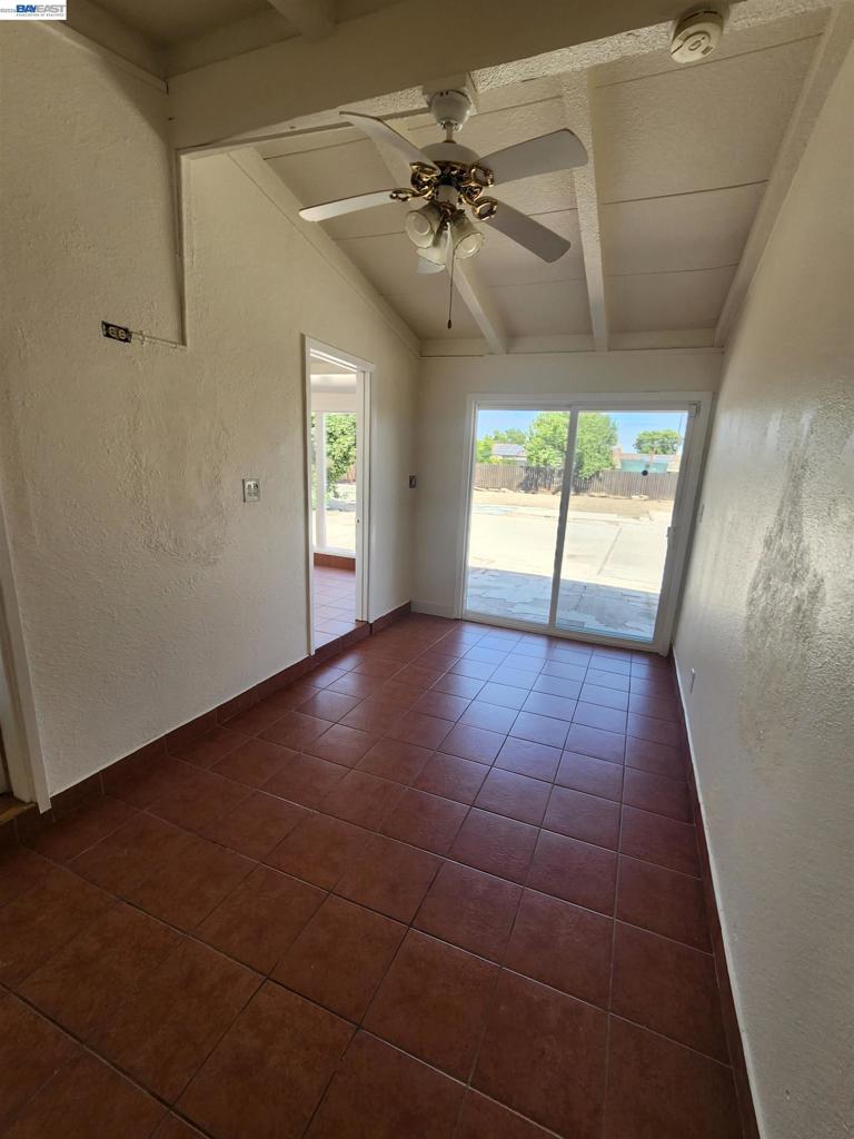 1238 Maryland Ave, Los Banos, CA 93635