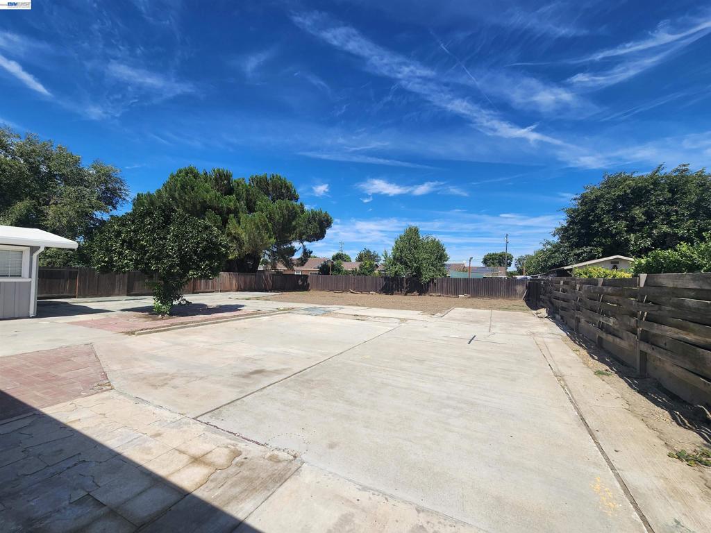1238 Maryland Ave, Los Banos, CA 93635