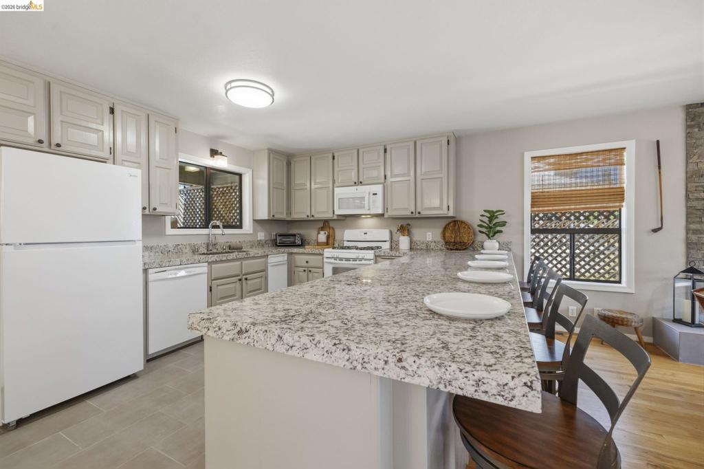 12728 Mount Jefferson St., Groveland, CA 95321