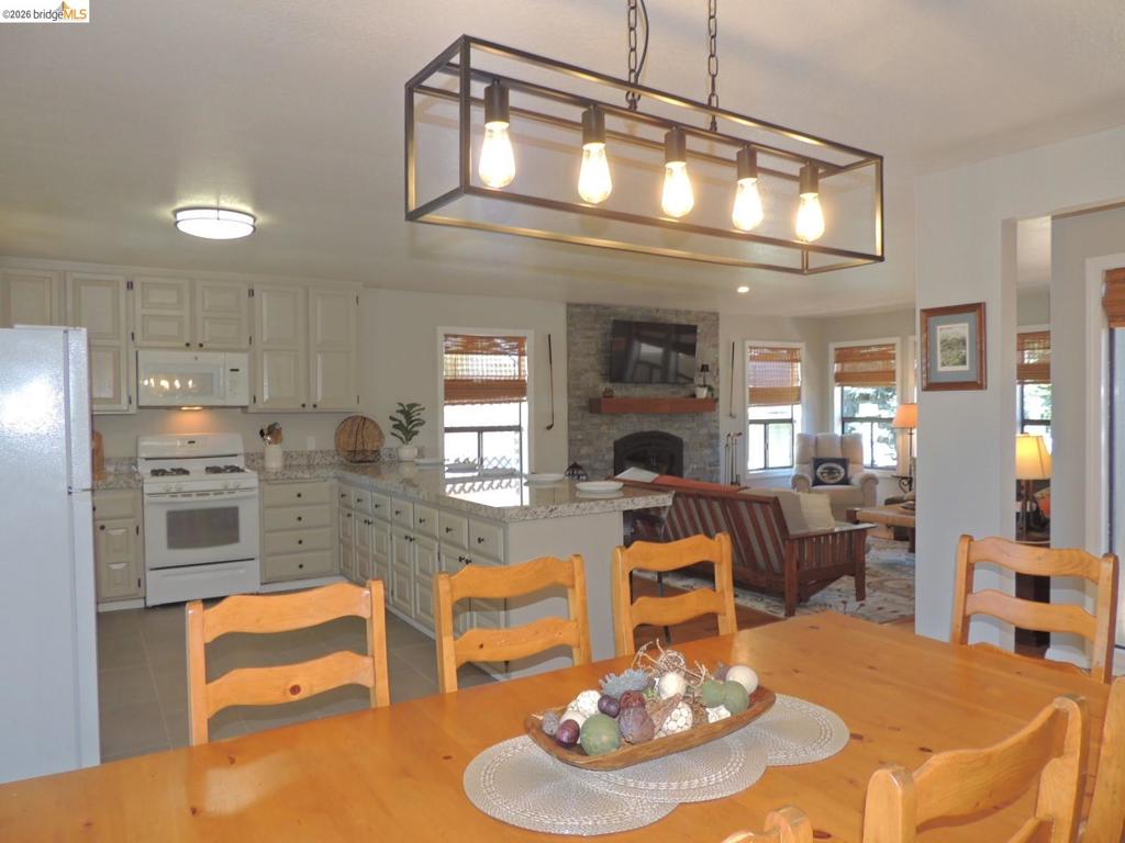 12728 Mount Jefferson St., Groveland, CA 95321