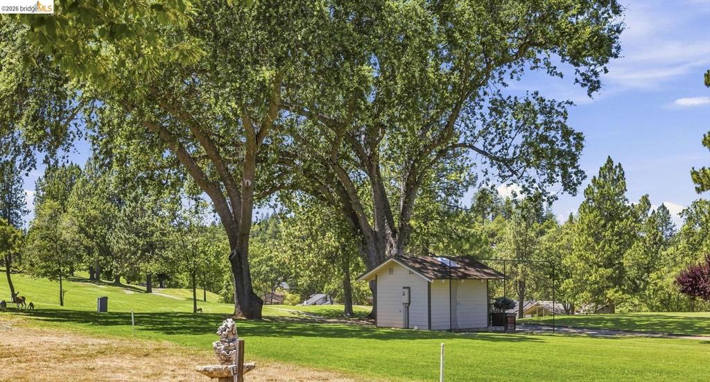 12728 Mount Jefferson St., Groveland, CA 95321