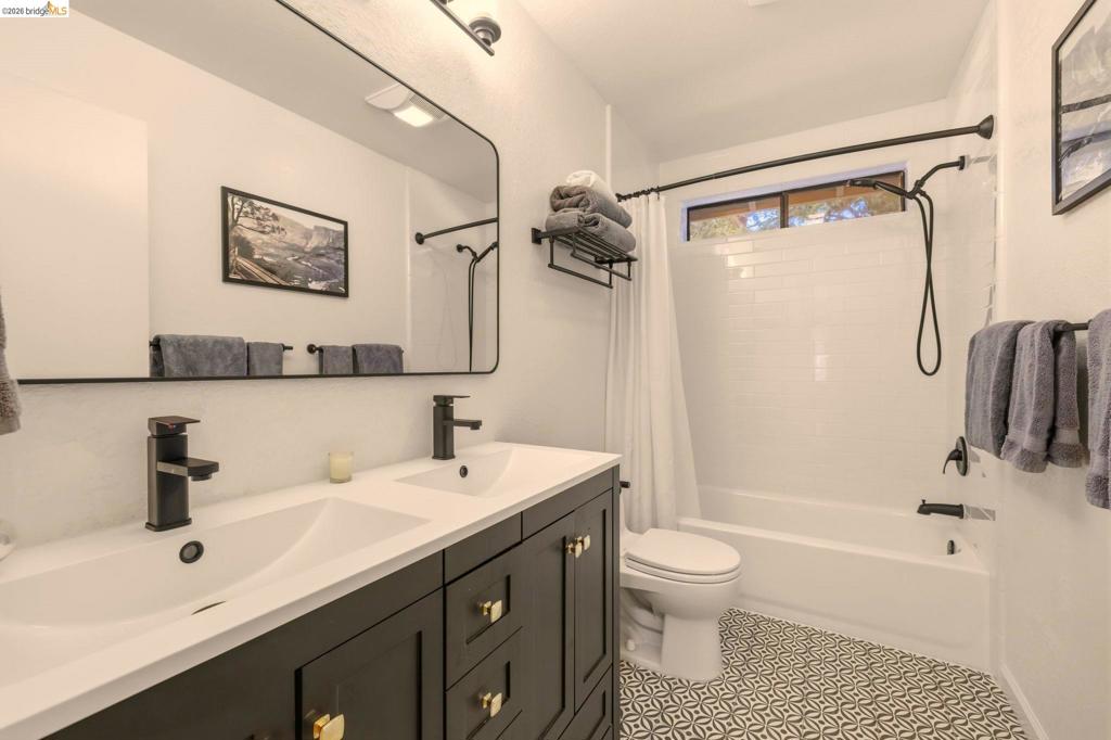 12728 Mount Jefferson St., Groveland, CA 95321