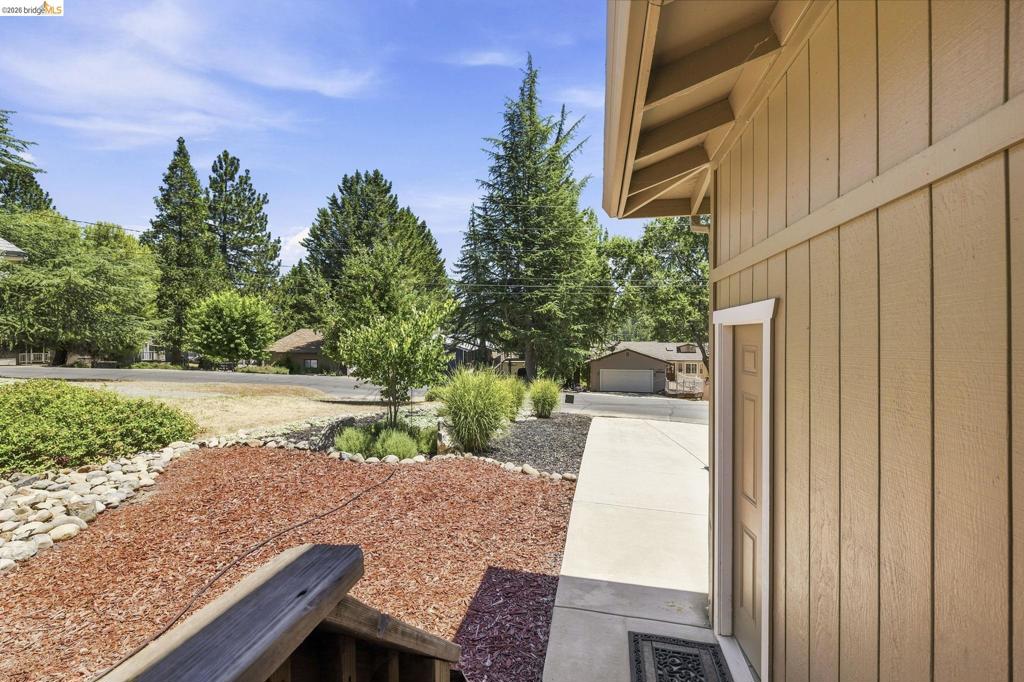 12728 Mount Jefferson St., Groveland, CA 95321
