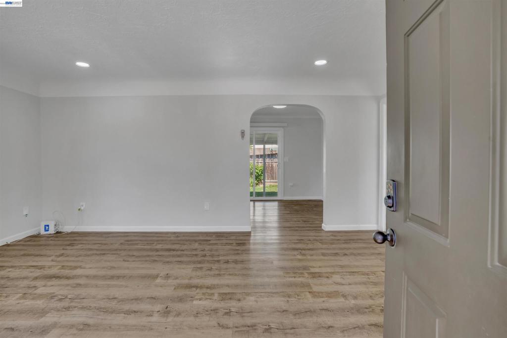 504 Roselawn Ave, Modesto, CA 95351