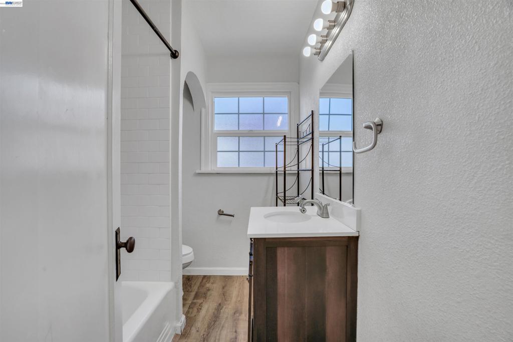 504 Roselawn Ave, Modesto, CA 95351
