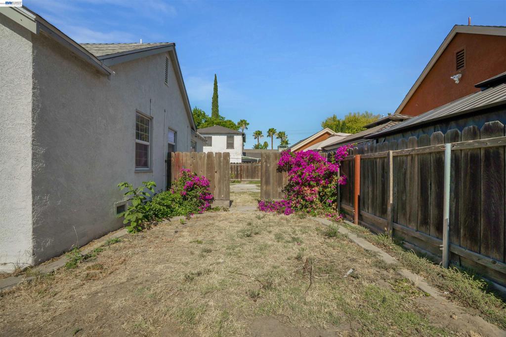 504 Roselawn Ave, Modesto, CA 95351