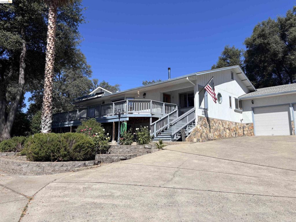 19256 Rockridge Way, Sonora, CA 95370