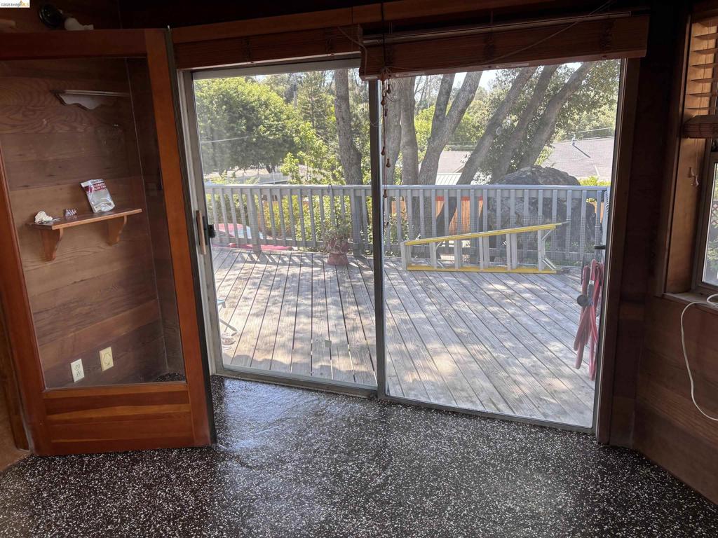 19256 Rockridge Way, Sonora, CA 95370