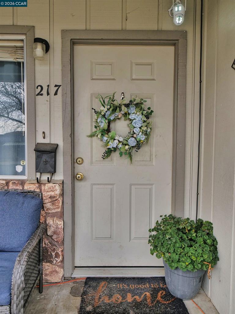 219 Kingston Lane, Modesto, CA 95354-3128