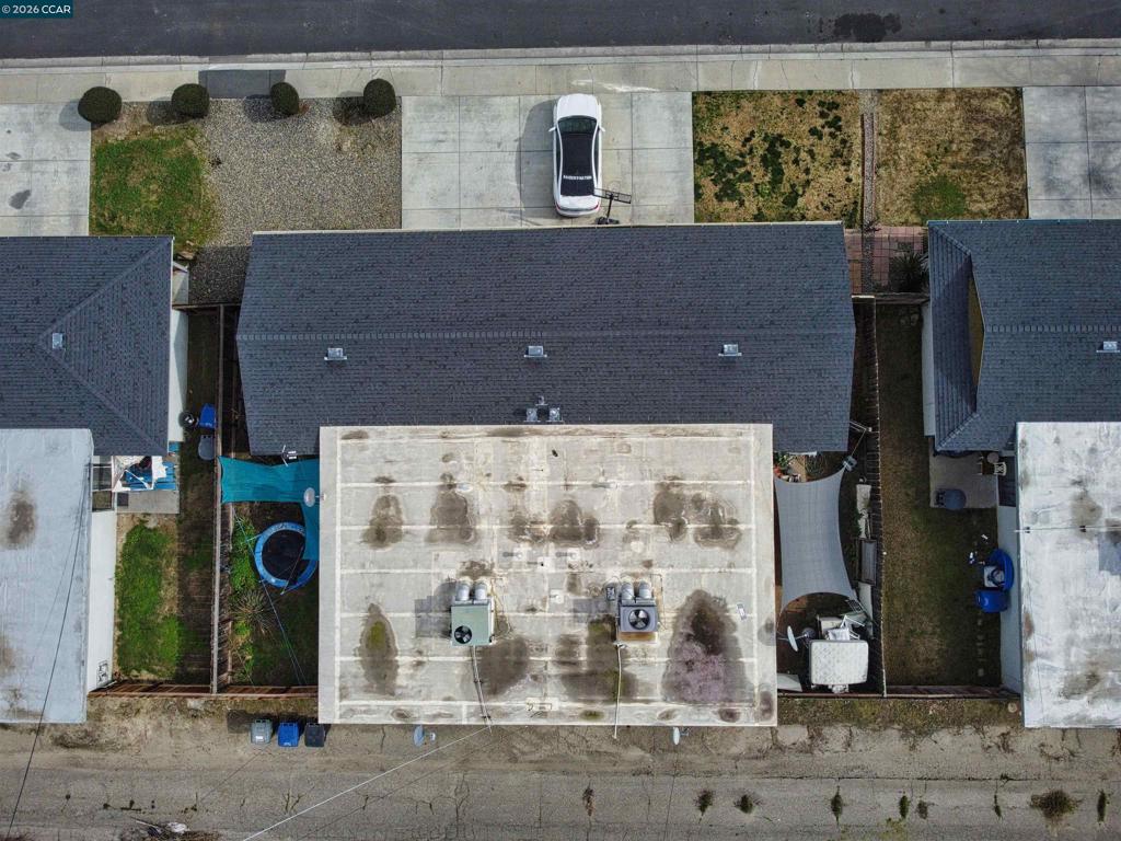 219 Kingston Lane, Modesto, CA 95354-3128