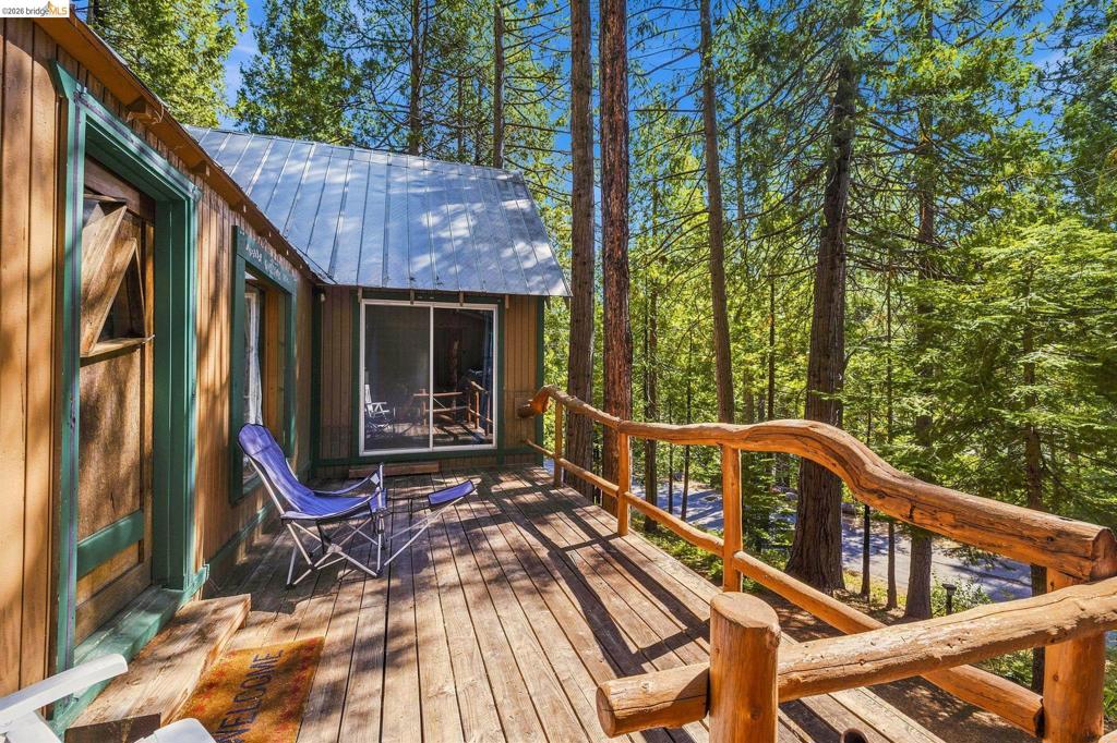 26457 Crystal Rd, Long Barn, CA 95335
