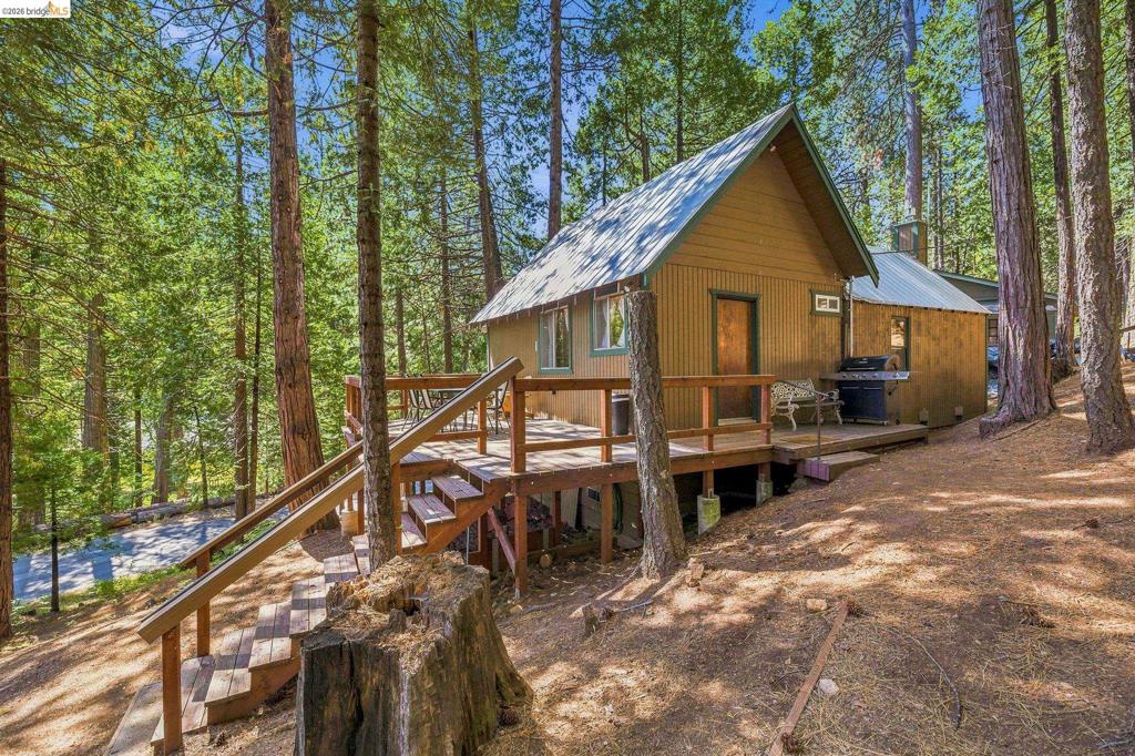 26457 Crystal Rd, Long Barn, CA 95335
