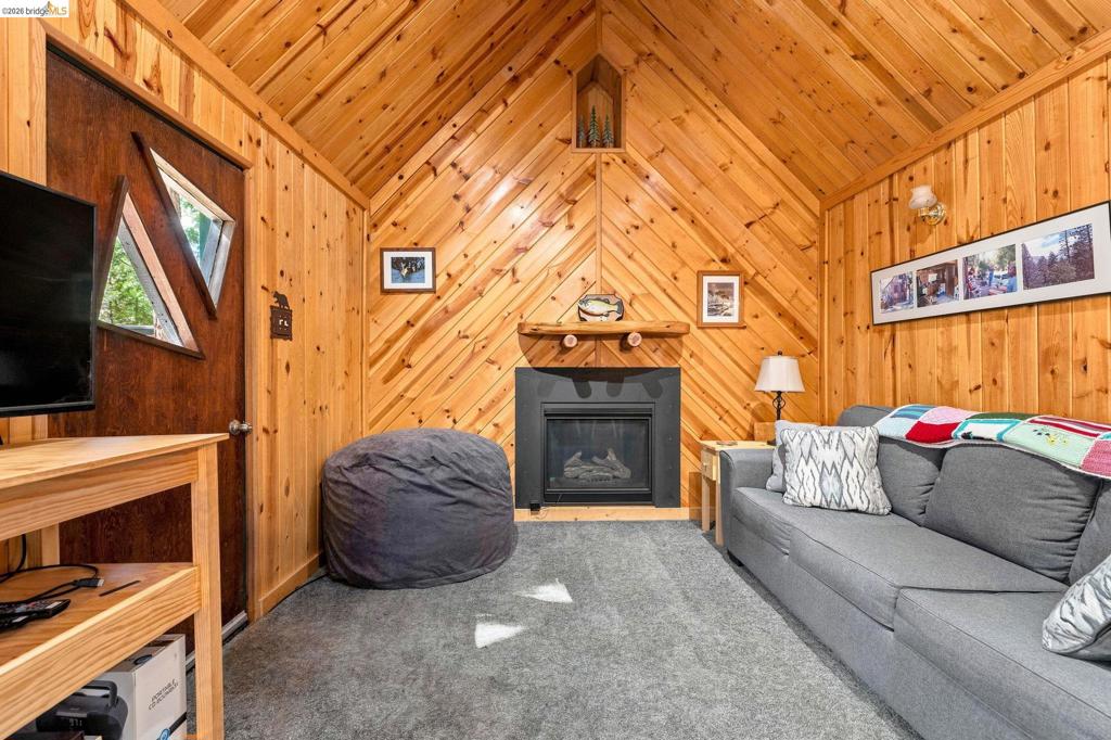 26457 Crystal Rd, Long Barn, CA 95335