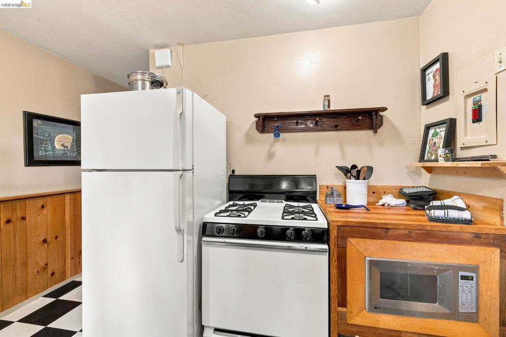 26457 Crystal Rd, Long Barn, CA 95335