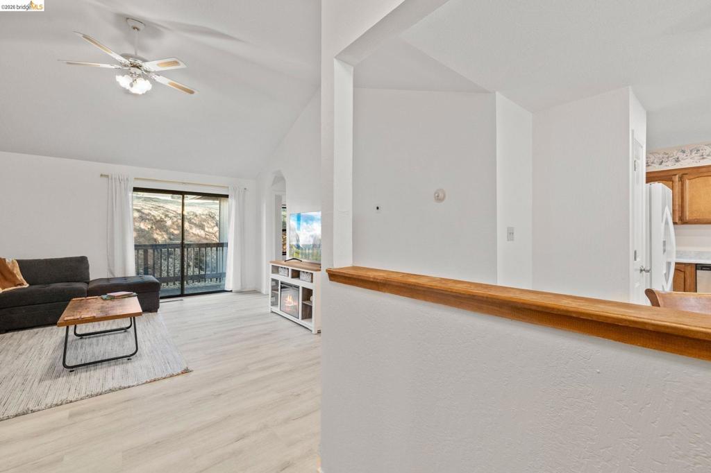 20790 Ferretti Rd, Groveland, CA 95321