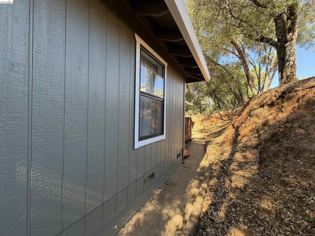 20790 Ferretti Rd, Groveland, CA 95321