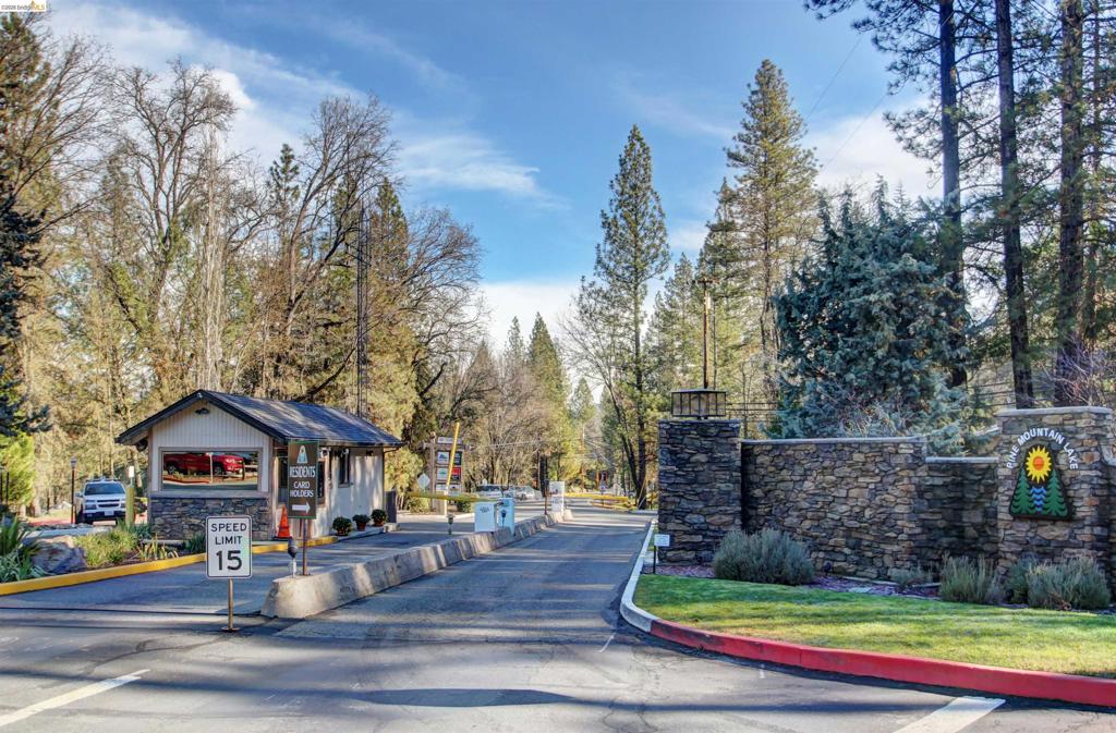 20790 Ferretti Rd, Groveland, CA 95321