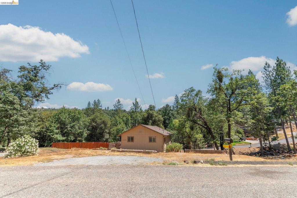 21473 Eel River Dr, Sonora, CA 95370