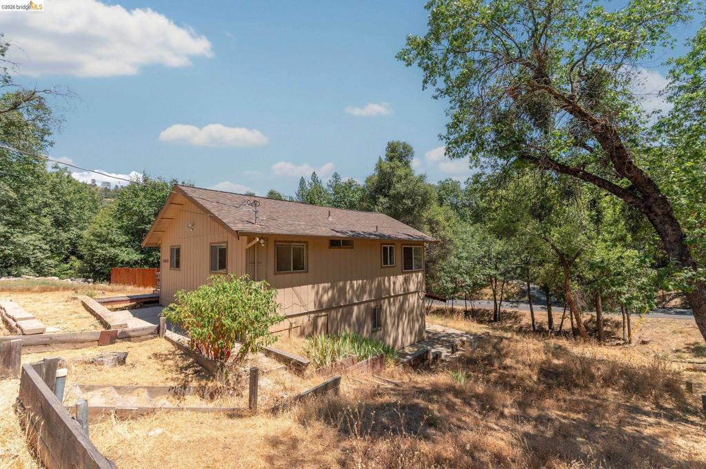 21473 Eel River Dr, Sonora, CA 95370
